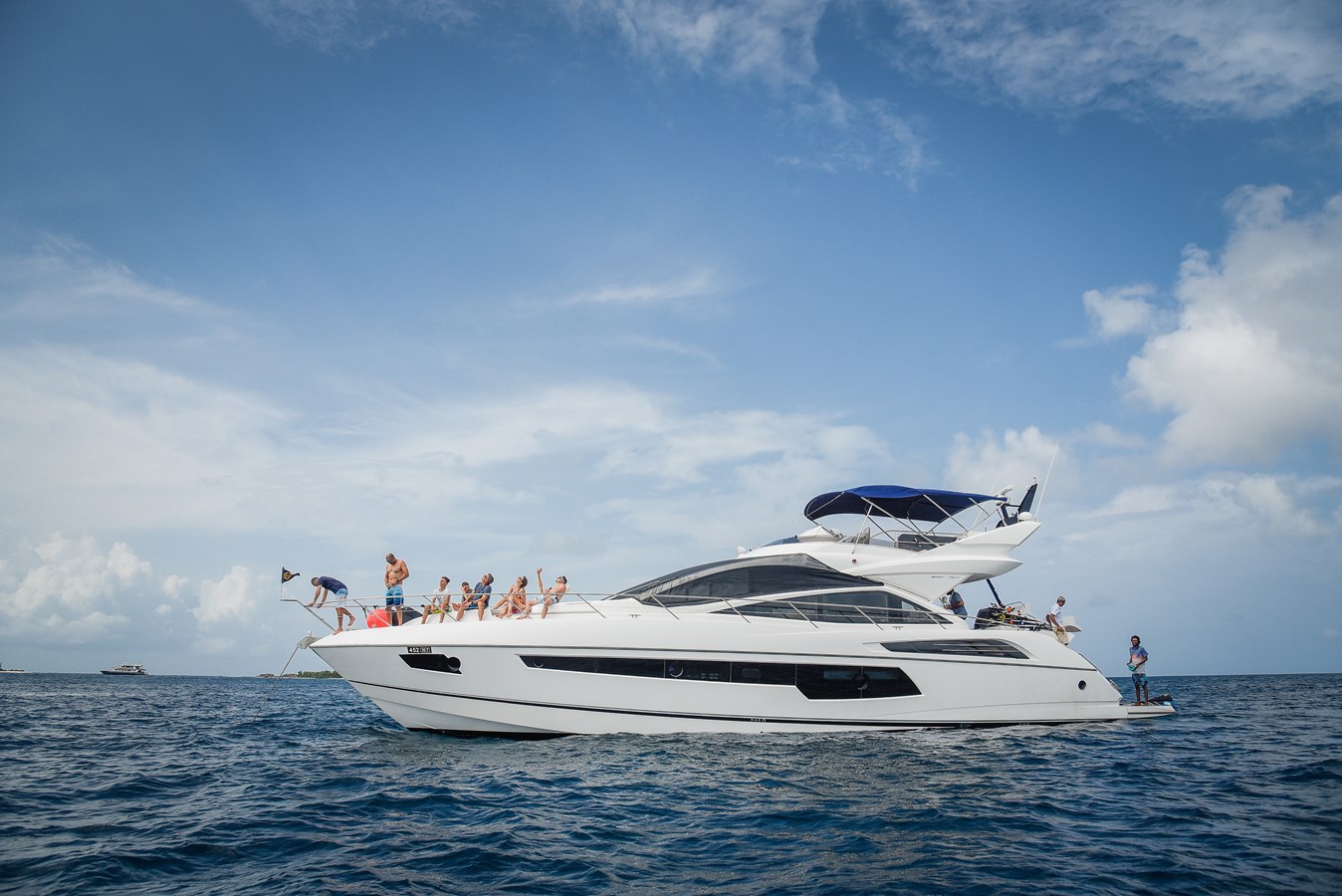 2014 SUNSEEKER 68 Sport Yacht "ESCAPE" - photo 1