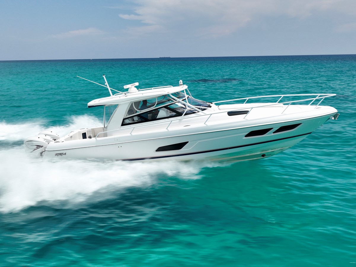 2021 INTREPID Sport Yacht "JAYHAWK" - photo 2