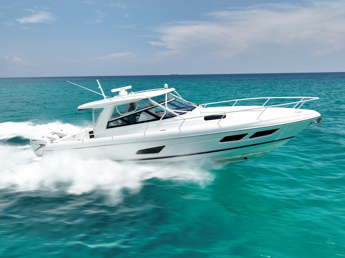 2021 INTREPID Sport Yacht "JAYHAWK" - photo 3
