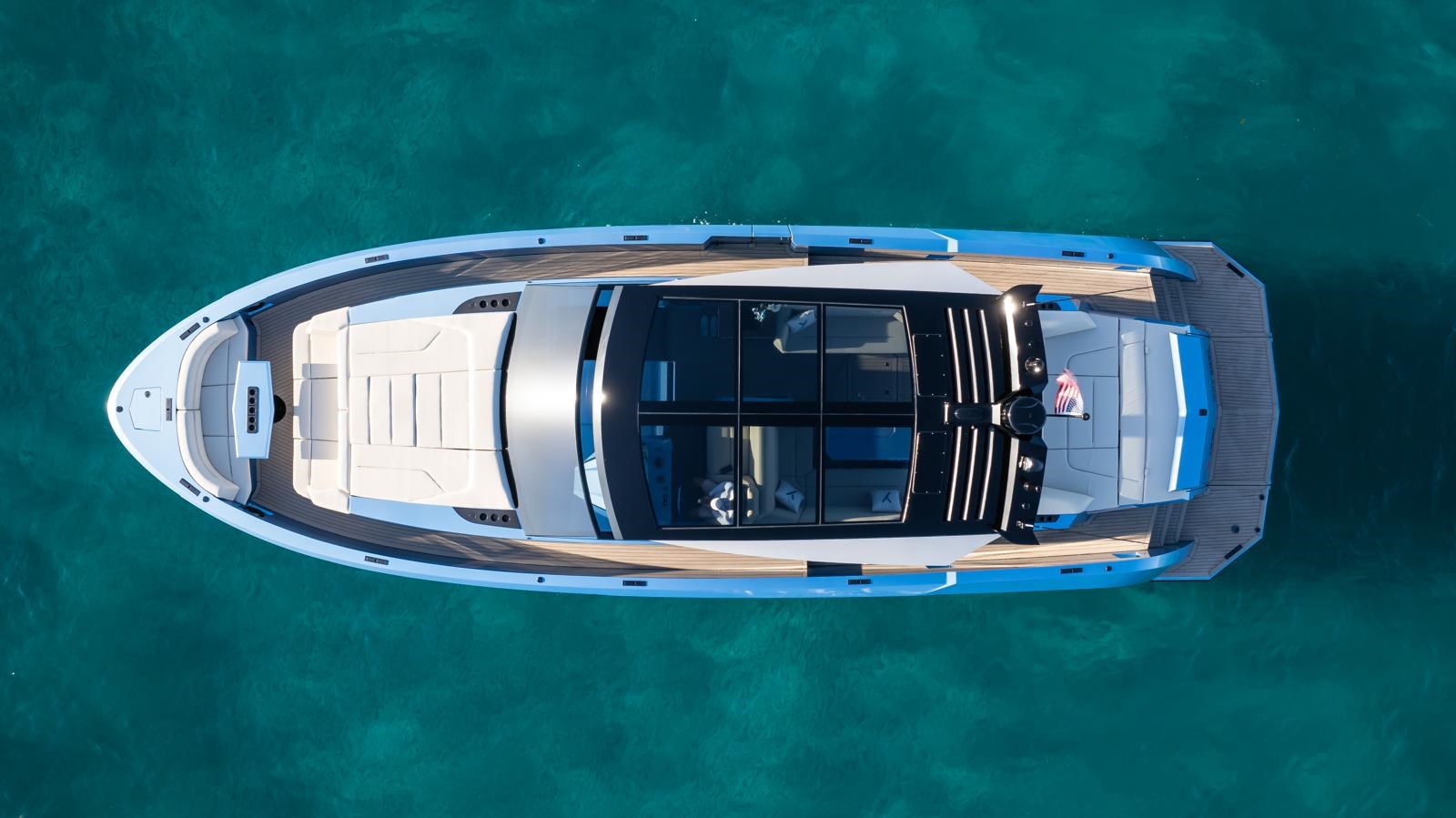 2024 VANQUISH YACHTS VQ58 "TAN LINES" - photo 3