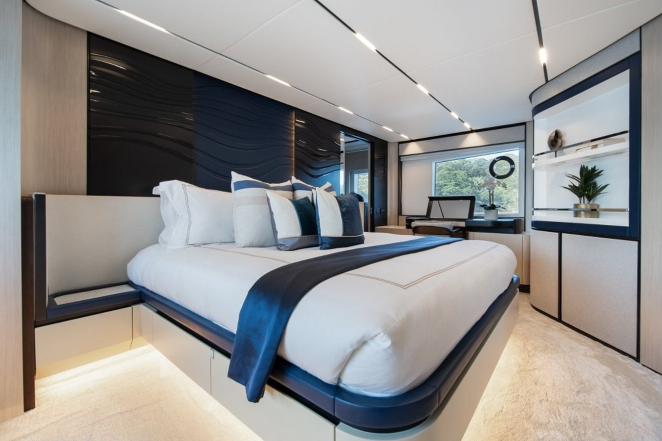 2023 MAJESTY 72 "TOPAZ" - photo 3