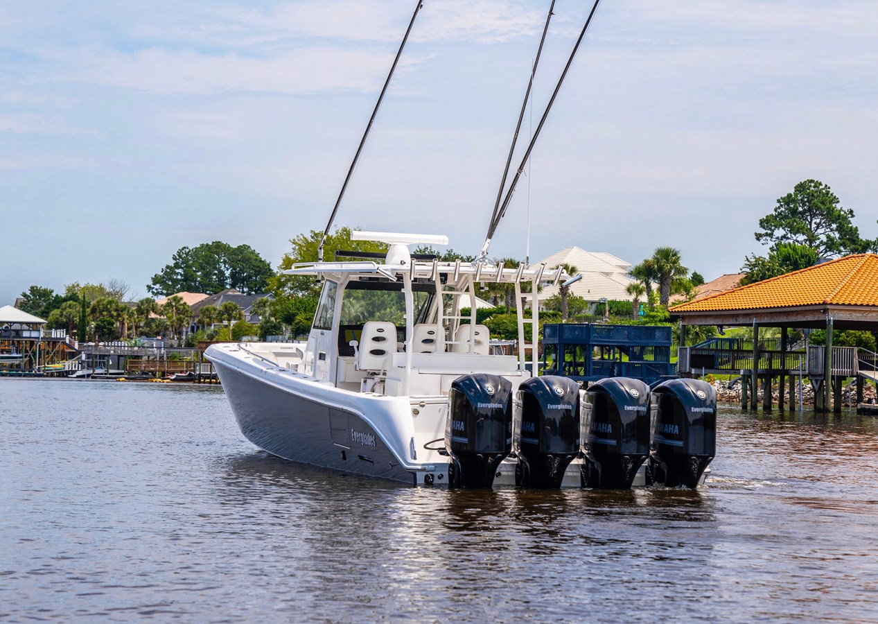 2018 EVERGLADES 435 Center Console "2018 EVERGLADES 435 CENTER CONSOLE" - photo 2