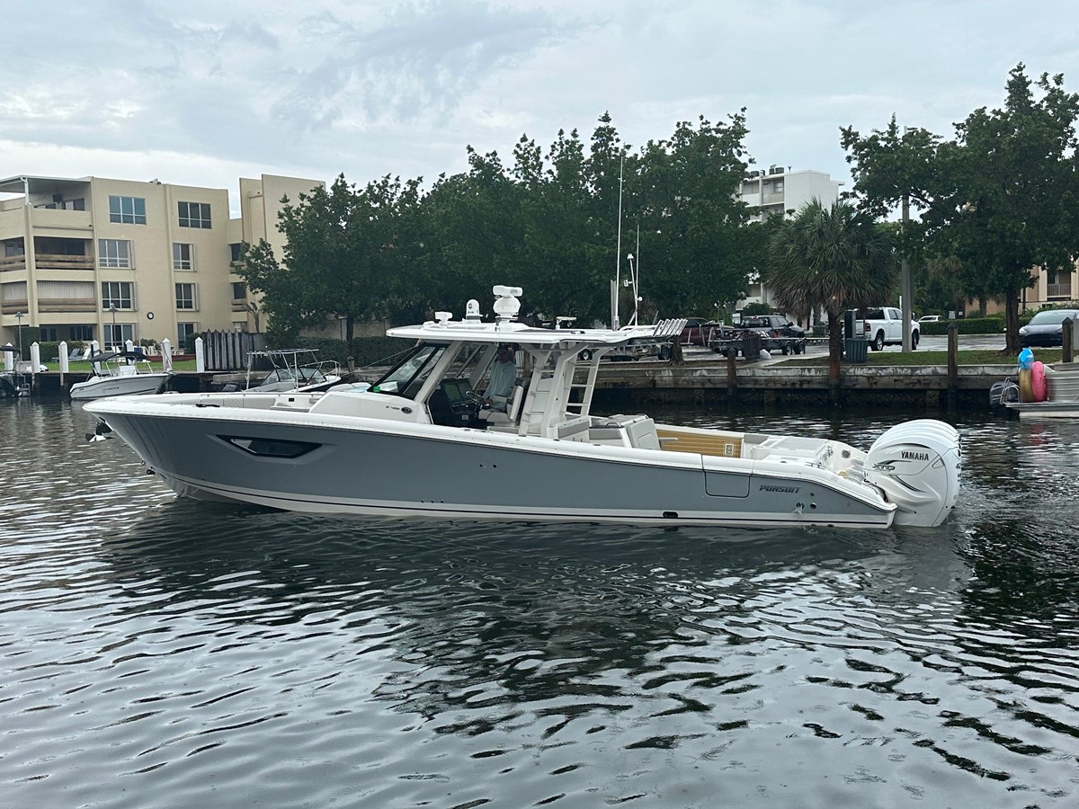 2022 PURSUIT BOATS S 428 "SEASOKI" - photo 2