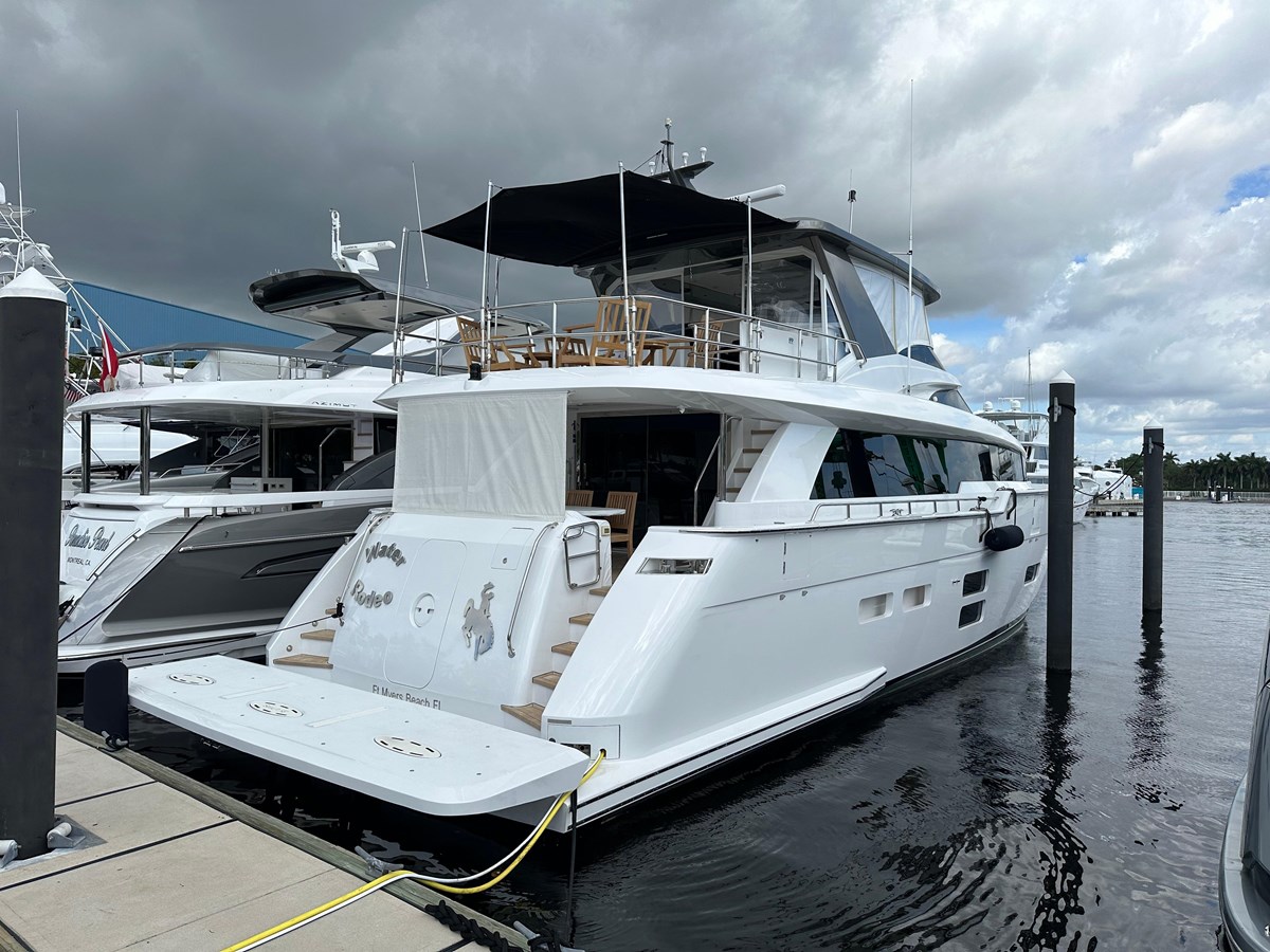 2016 HATTERAS M75 Panacera "WATER RODEO" - photo 3