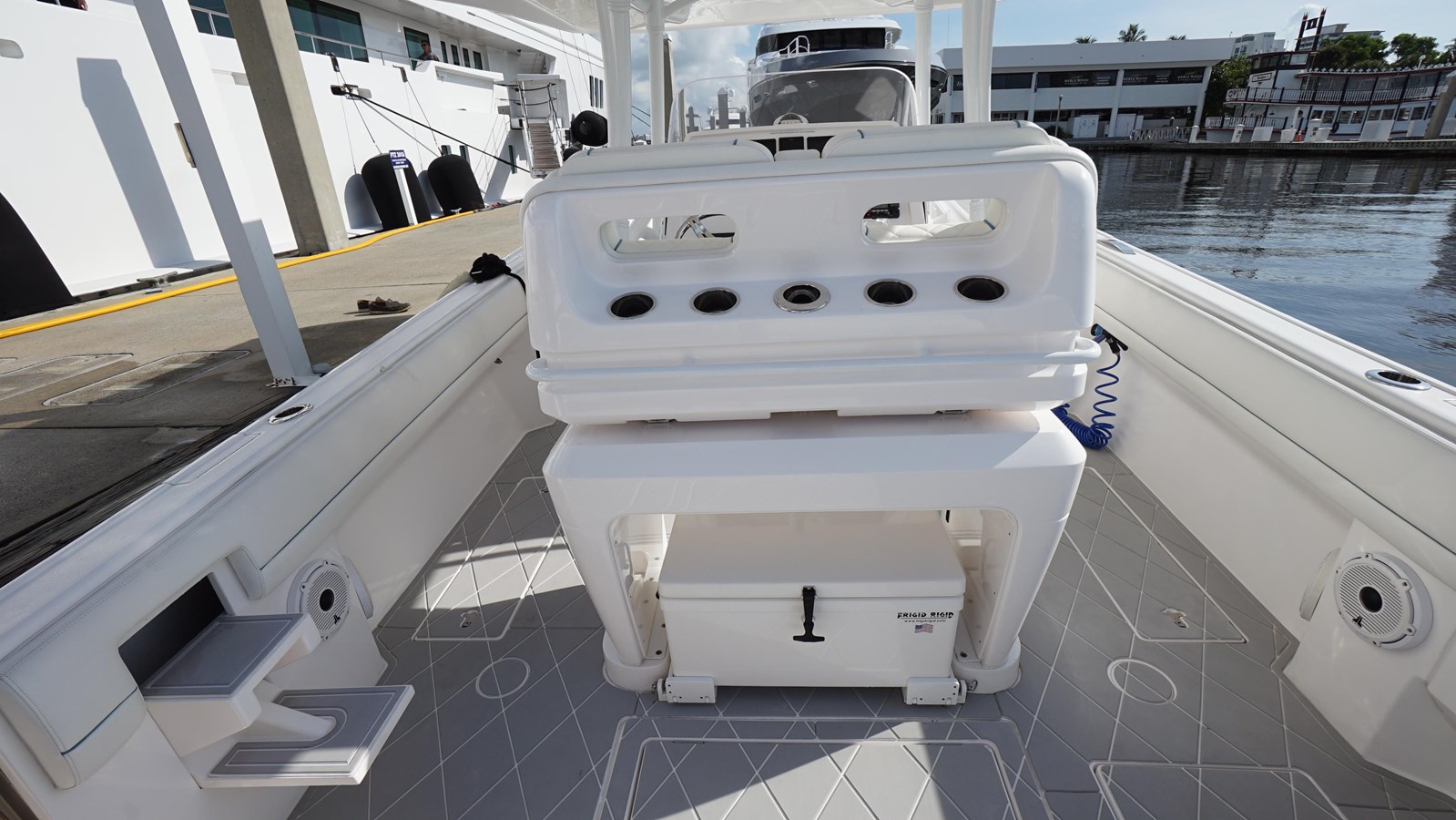 2020 INTREPID POWERBOATS INC. 407 NOMAD FE "TALAN'T SHOW" - photo 3