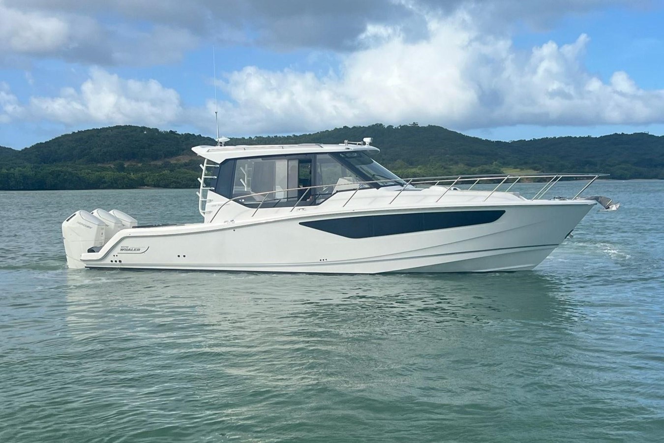 2022 BOSTON WHALER Conquest 405 "NO NAME" - photo 1