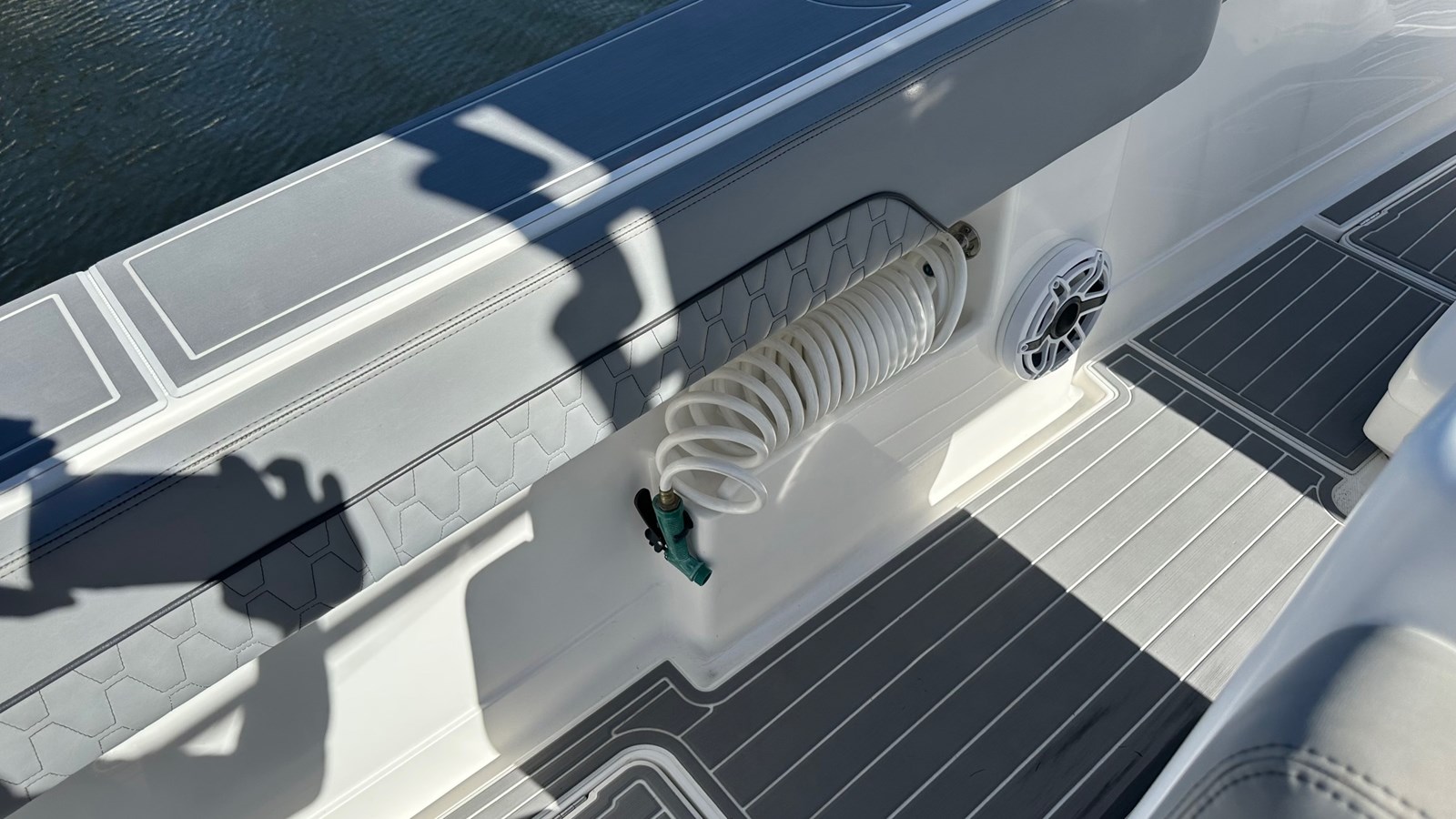 2021 BLACK WATER BOATS 36 SF "-" - photo 3