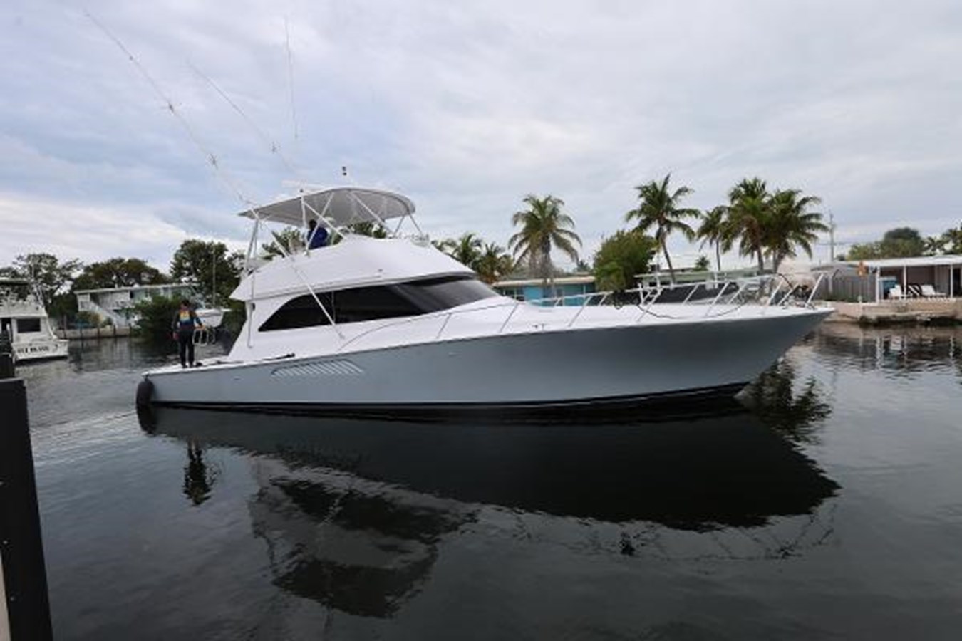 2005 VIKING 52 Convertible "-" - photo 3