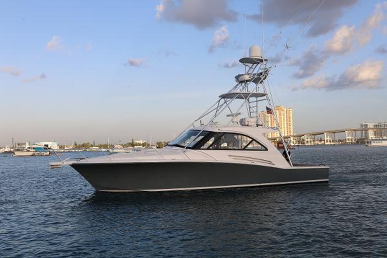 2018 HATTERAS 45 Express Sportfish "-" - photo 3