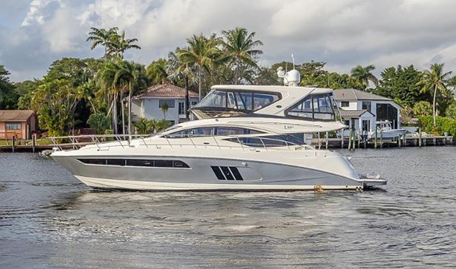 2018 SEA RAY L590 Fly "GRATITUDE" - photo 2