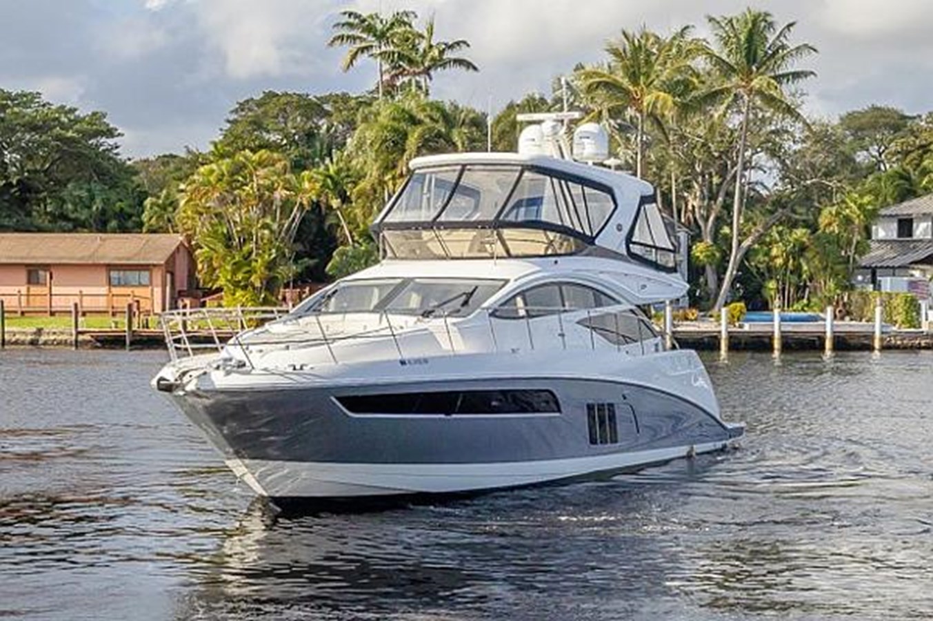 2018 SEA RAY L590 Fly "GRATITUDE" - photo 3