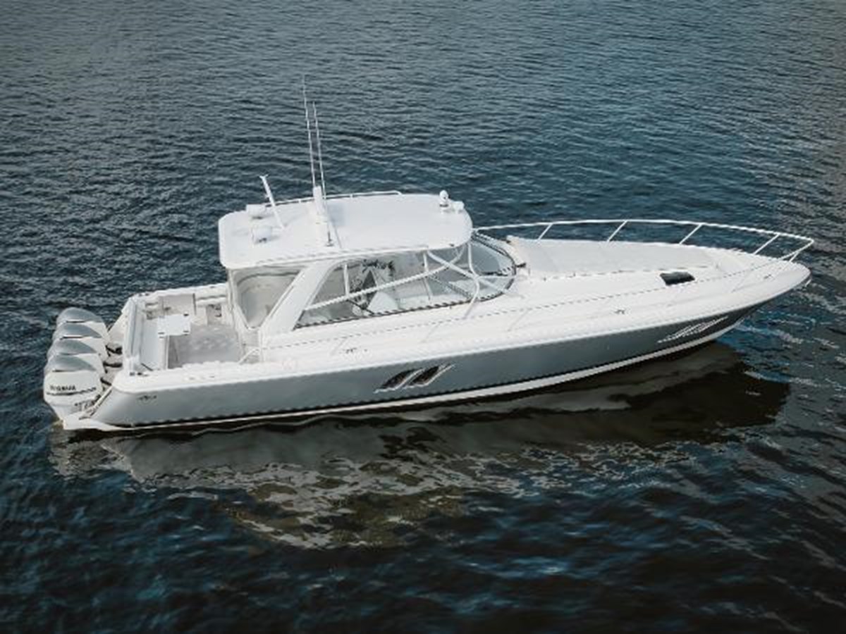 2018 INTREPID 475 Sport Yacht "-" - photo 1
