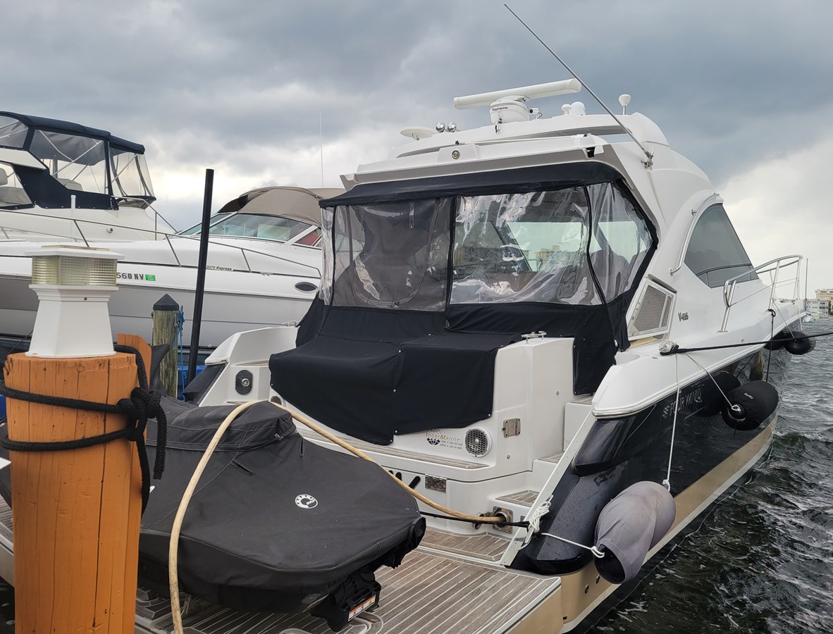 2011 FOUR WINNS V435 "ISABELLA IV" - photo 2