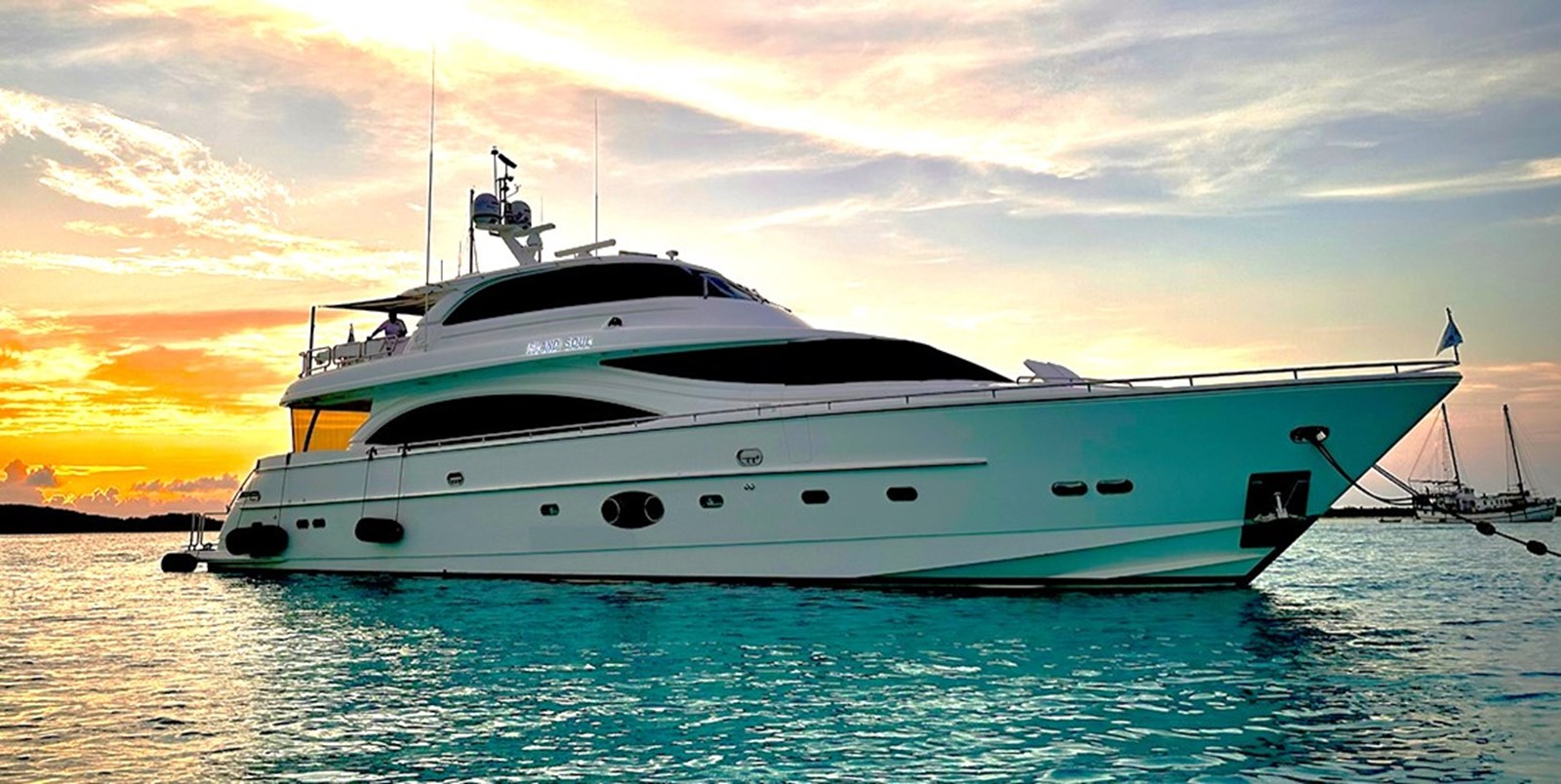 2012 HORIZON YACHTS E88 "ISLAND SOUL" - photo 1