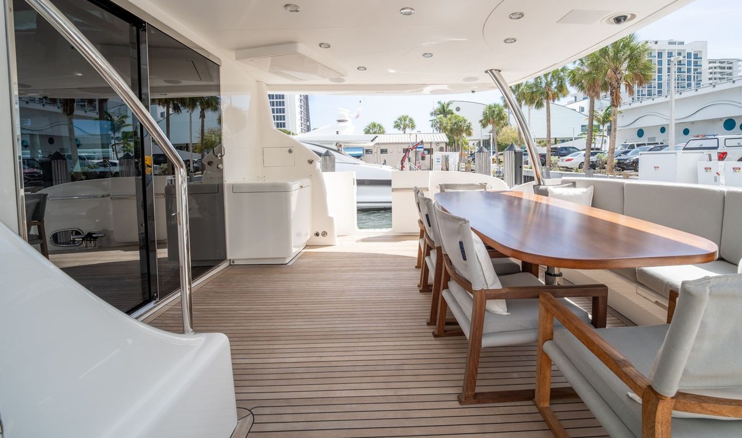 2012 HORIZON YACHTS E88 "ISLAND SOUL" - photo 3