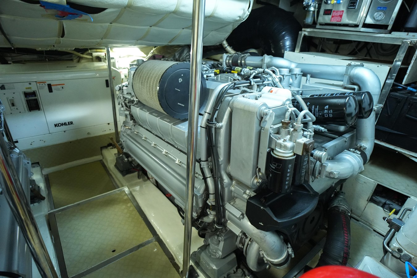 2010 PERSHING 72 "FREEDOM 2" - photo 2