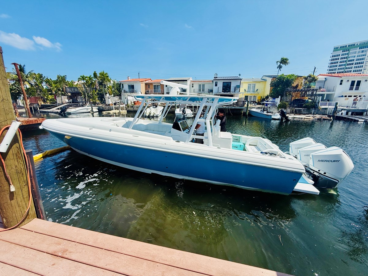 2003 INTREPID 377 "-" - photo 3