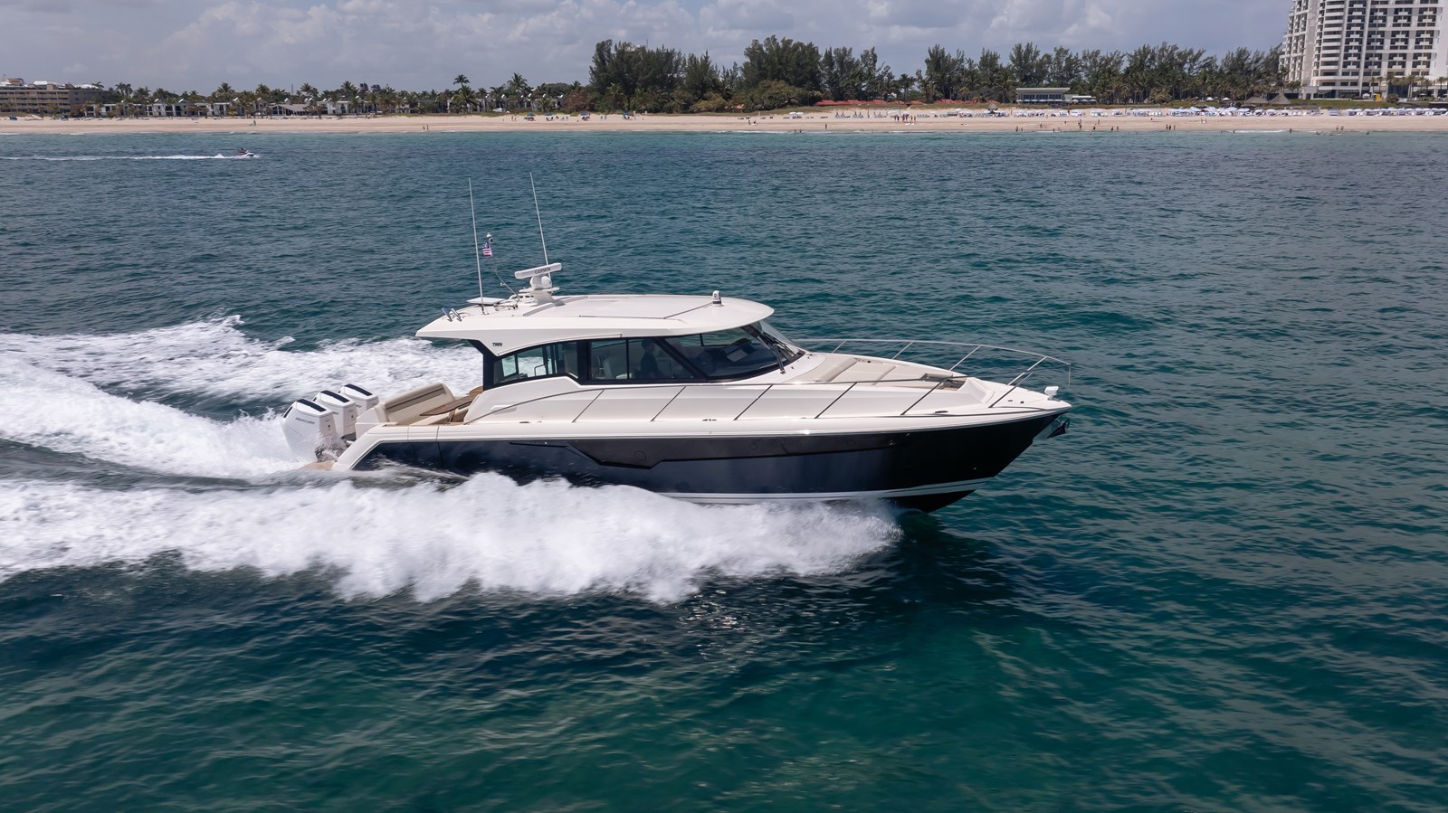 2024 TIARA YACHTS 48 LE "LORAX" - photo 2