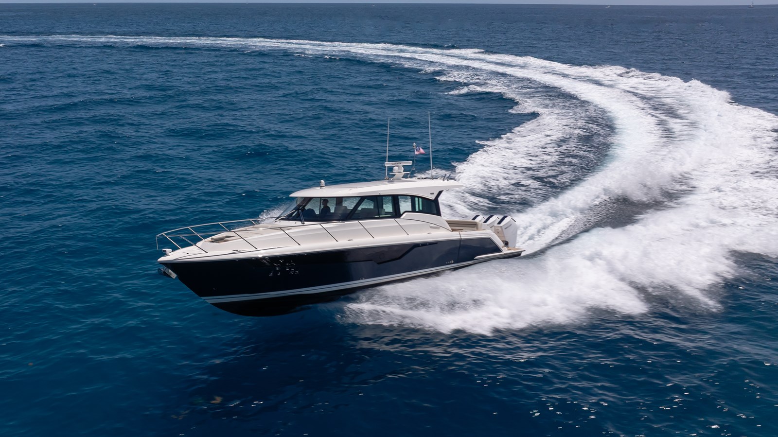 2024 TIARA YACHTS 48 LE "LORAX" - photo 1
