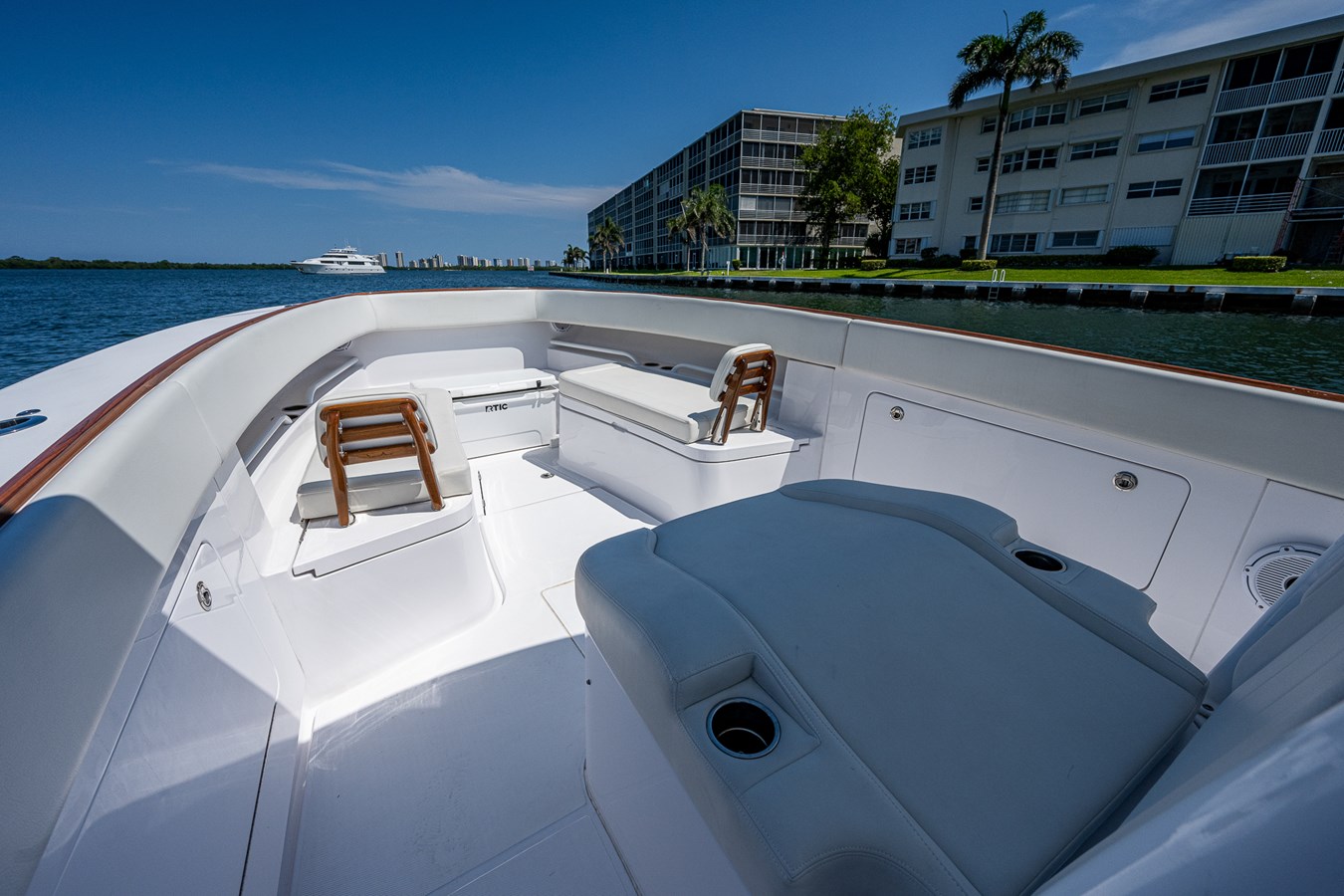 2022 JUPITER 38 "REEL DOOZY" - photo 2