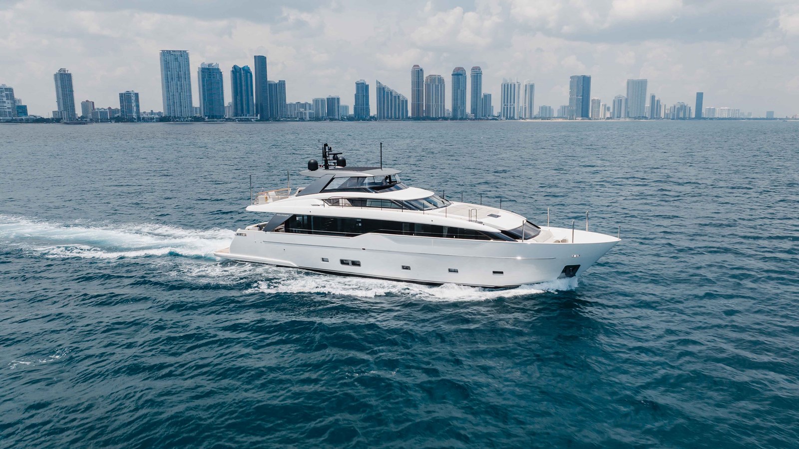 2023 SANLORENZO YACHTS SL90A "CHAMELEON" - photo 1