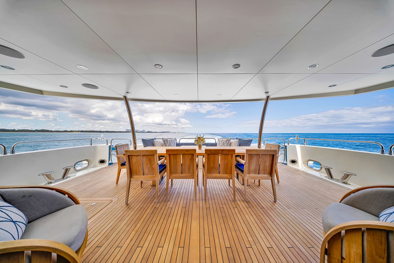 2009 SUNSEEKER 37 Metre Yacht "NATURAL 9" - photo 3