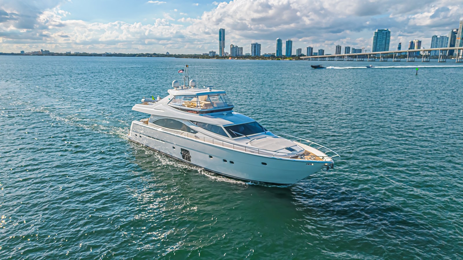 2011 FERRETTI YACHTS 830 "NORAL" - photo 3
