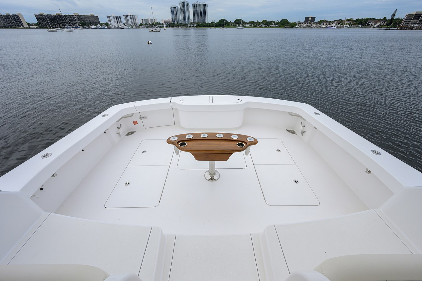 2023 VIKING 54 Sport Coupe "TROUBLE FREE" - photo 3