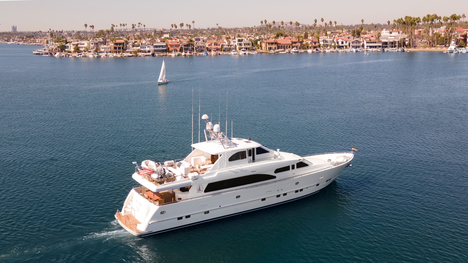 2005 HORIZON MOTOR YACHTS Custom "REVERIE" - photo 3