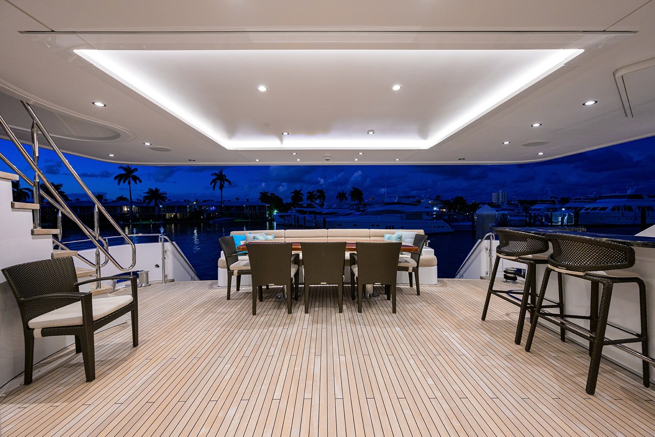 2018 WESTPORT RAISED PILOTHOUSE M/Y "RENNEGADE" - photo 2