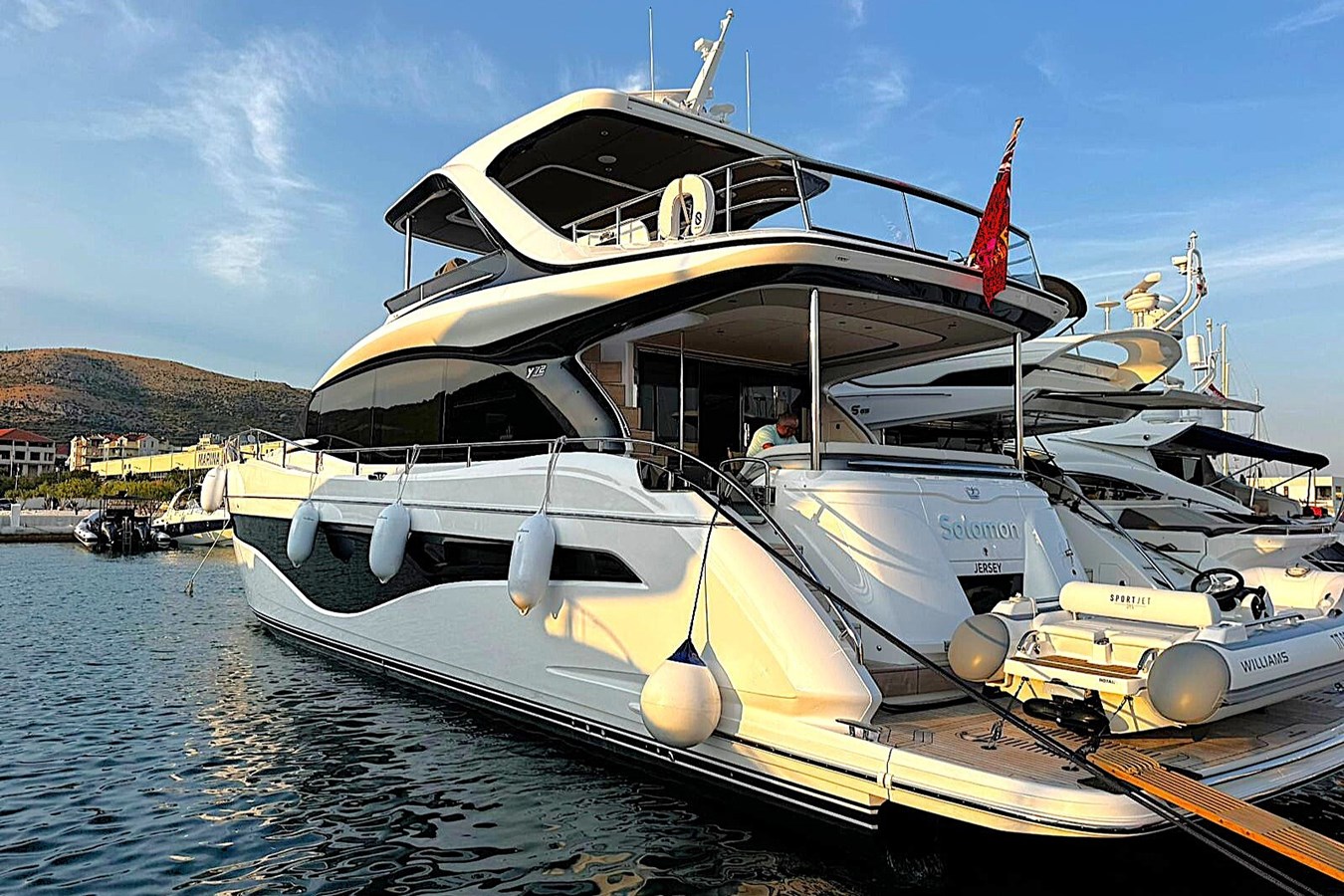 2025 PRINCESS YACHTS Princess Y72 "SOLOMON" - photo 3