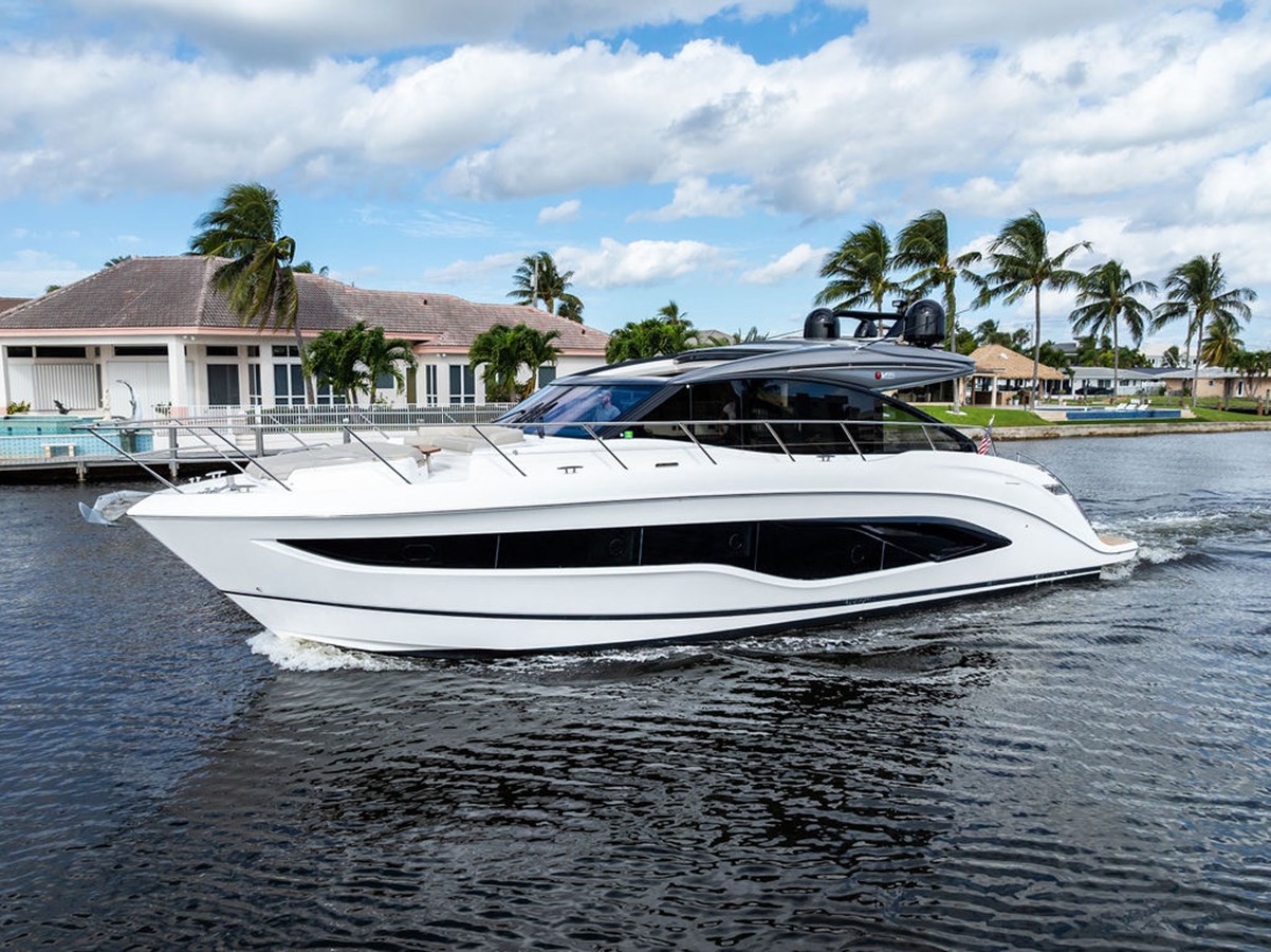 2021 PRINCESS YACHTS V55 "HULLABALOO" - photo 1