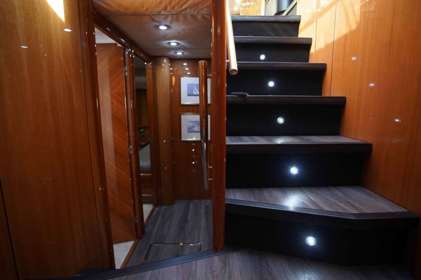 2006 SUNSEEKER "2006 SUNSEEKER MANHATTAN 'FINS UP'" - photo 2