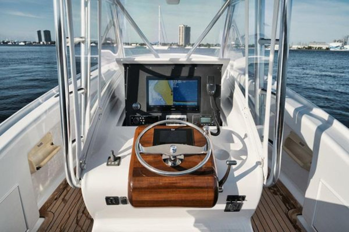 2011 WINTER CUSTOM YACHTS Carolina Custom "CANDY RIDE" - photo 2