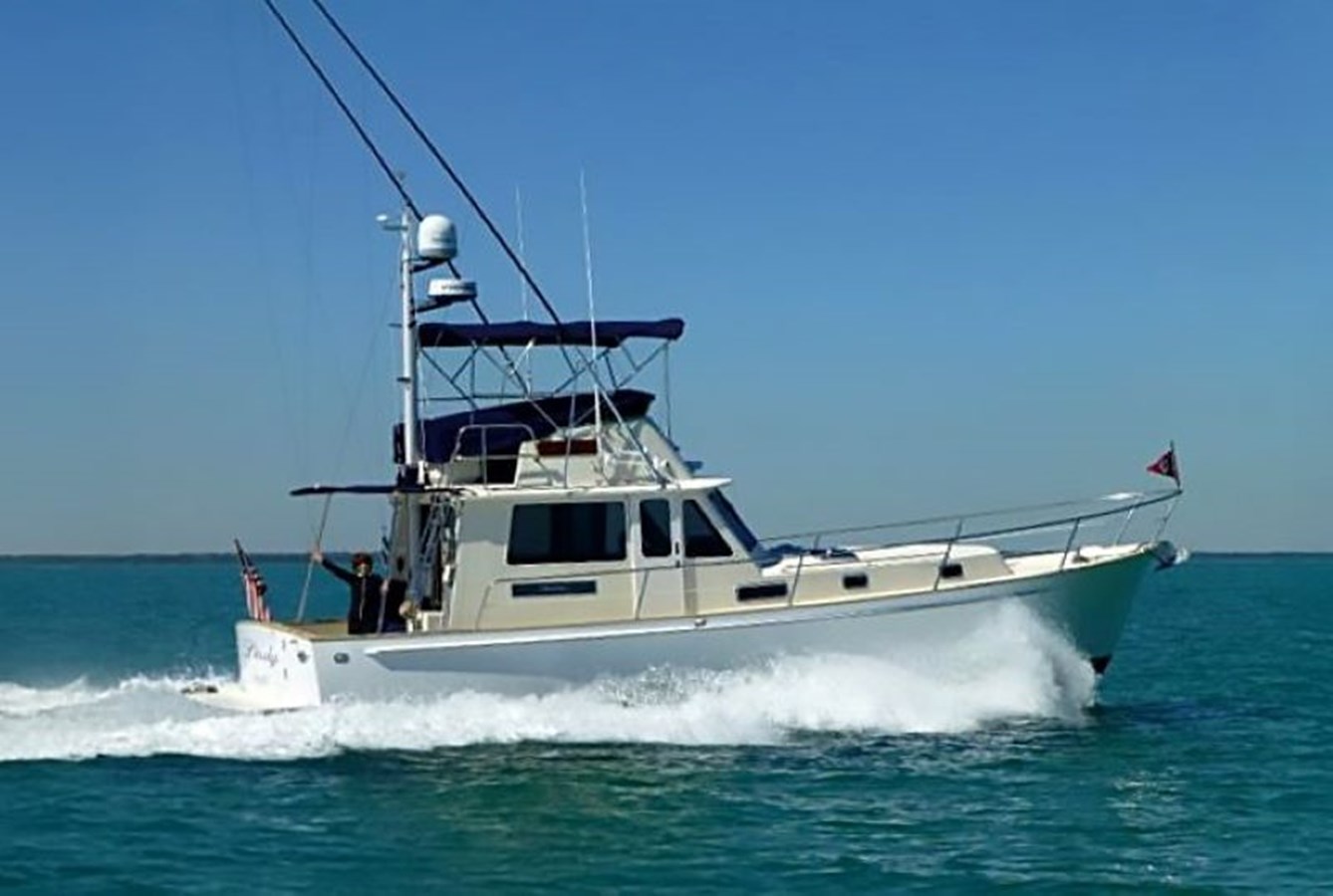 2004 LEGACY YACHTS Sedan Flybridge "LINDY" - photo 1