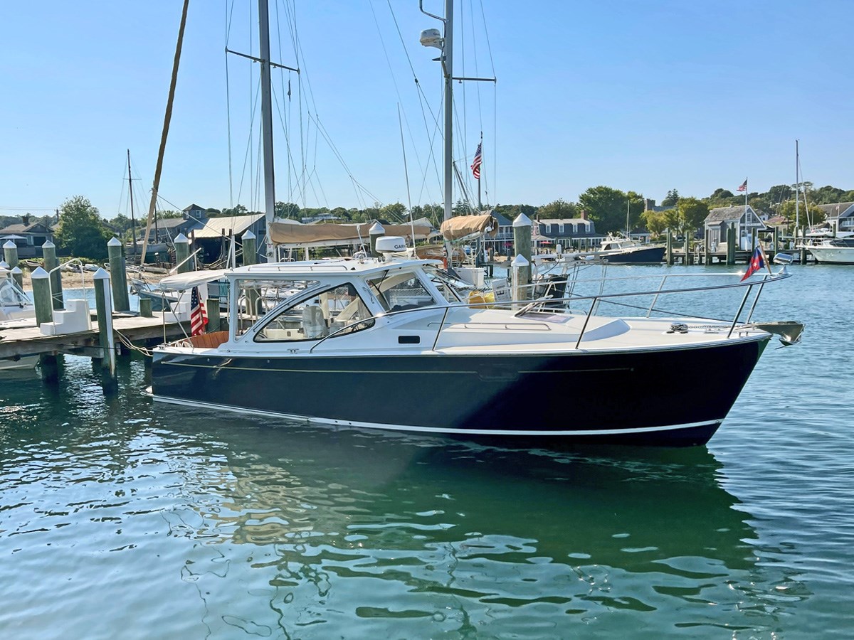 2007 BOSTON BOAT WORKS MJM 34z Hardtop Express "BONNE FETE" - photo 2