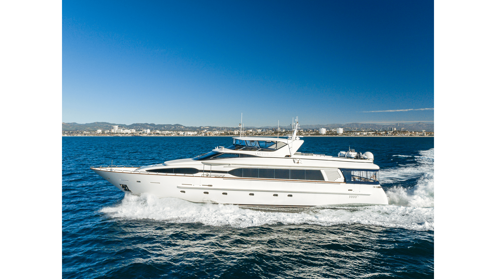 2002 DESTINY 104 Raised Pilothouse "ACTIVE OCTO" - photo 2
