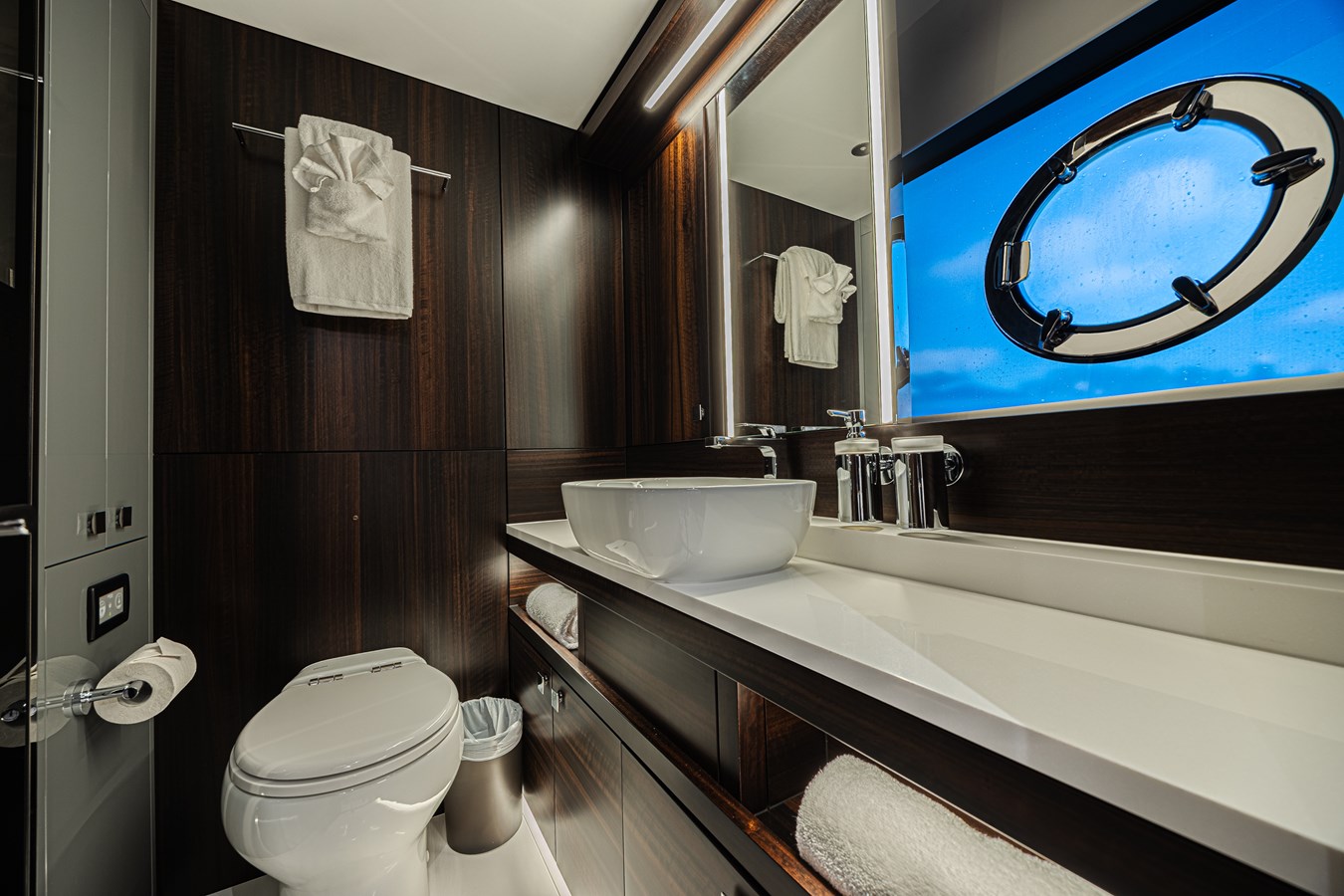 2025 SUNSEEKER 88 Yacht "HIDEOUT" - photo 2