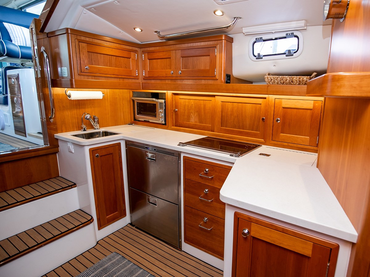 2021 BOSTON BOAT WORKS MJM 53z "CI SEA" - photo 3