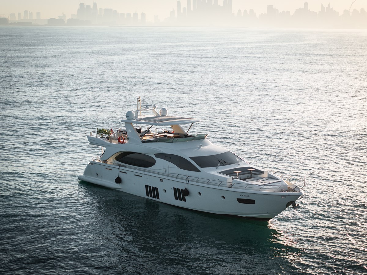 2013 AZIMUT YACHTS Azimut 88 "SATISFACTION" - photo 2