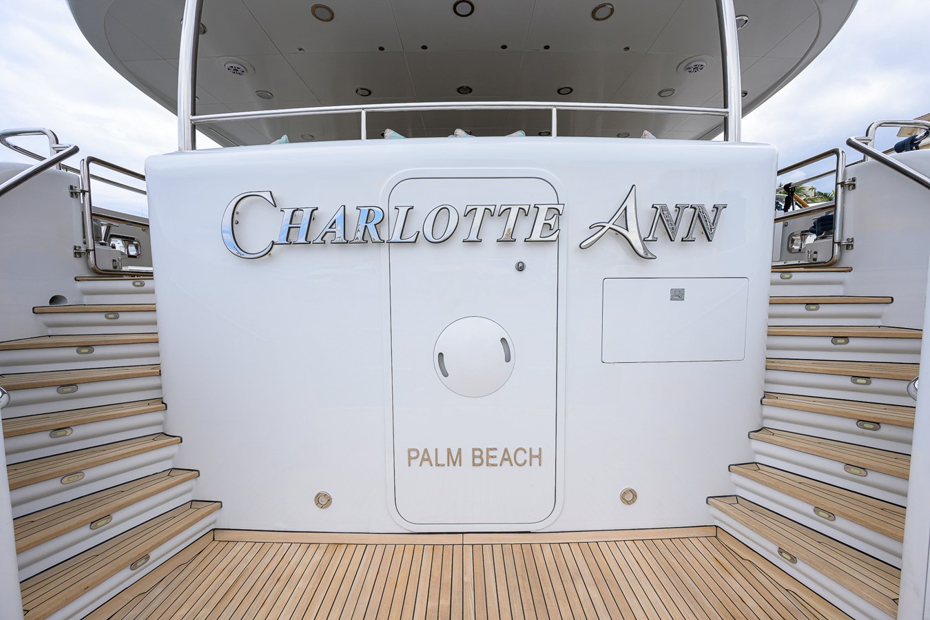 2003 CHEOY LEE Tri-Deck "CHARLOTTE ANN" - photo 2