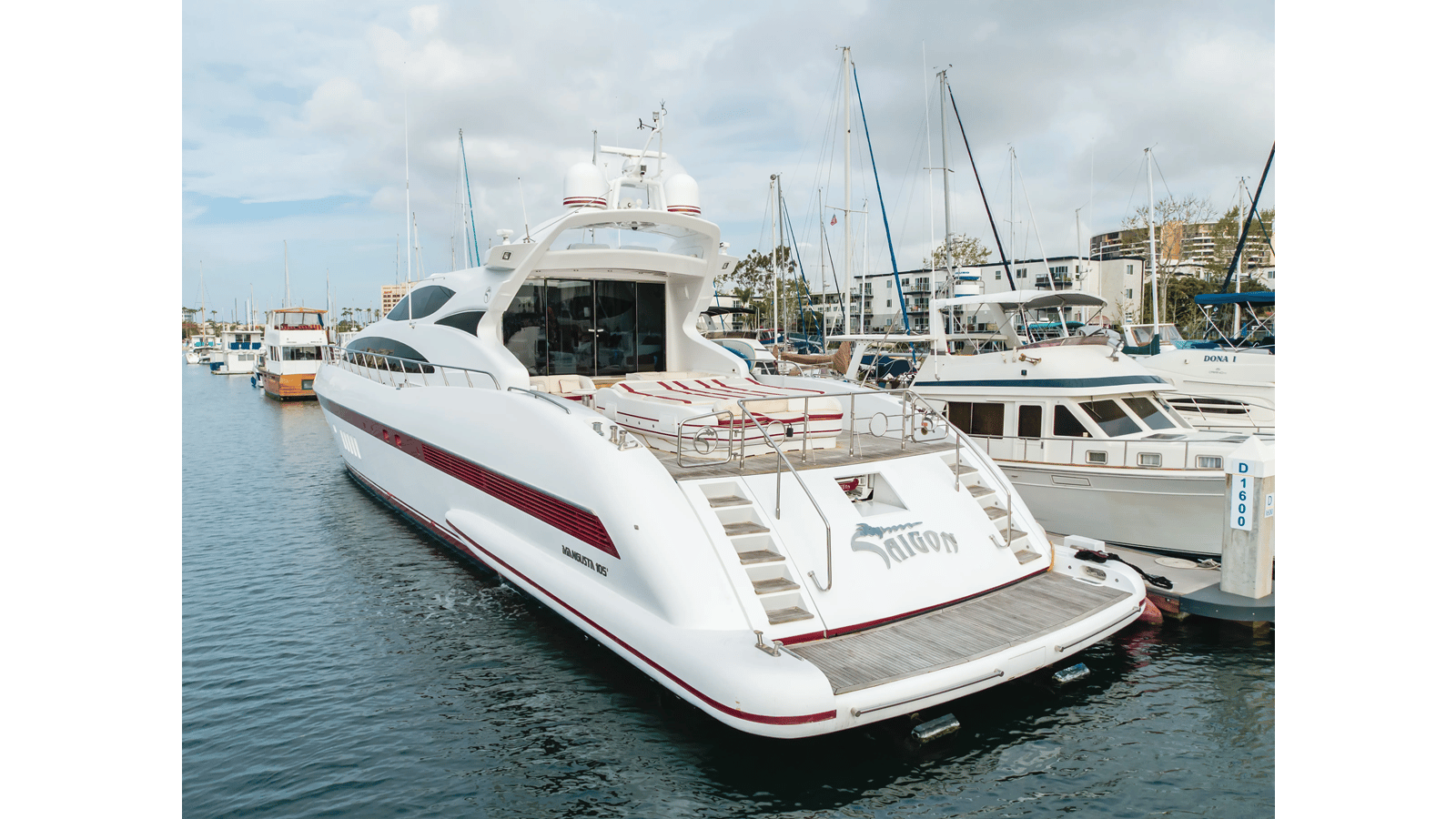 2004 MANGUSTA 105 Sport "SAIGON" - photo 2