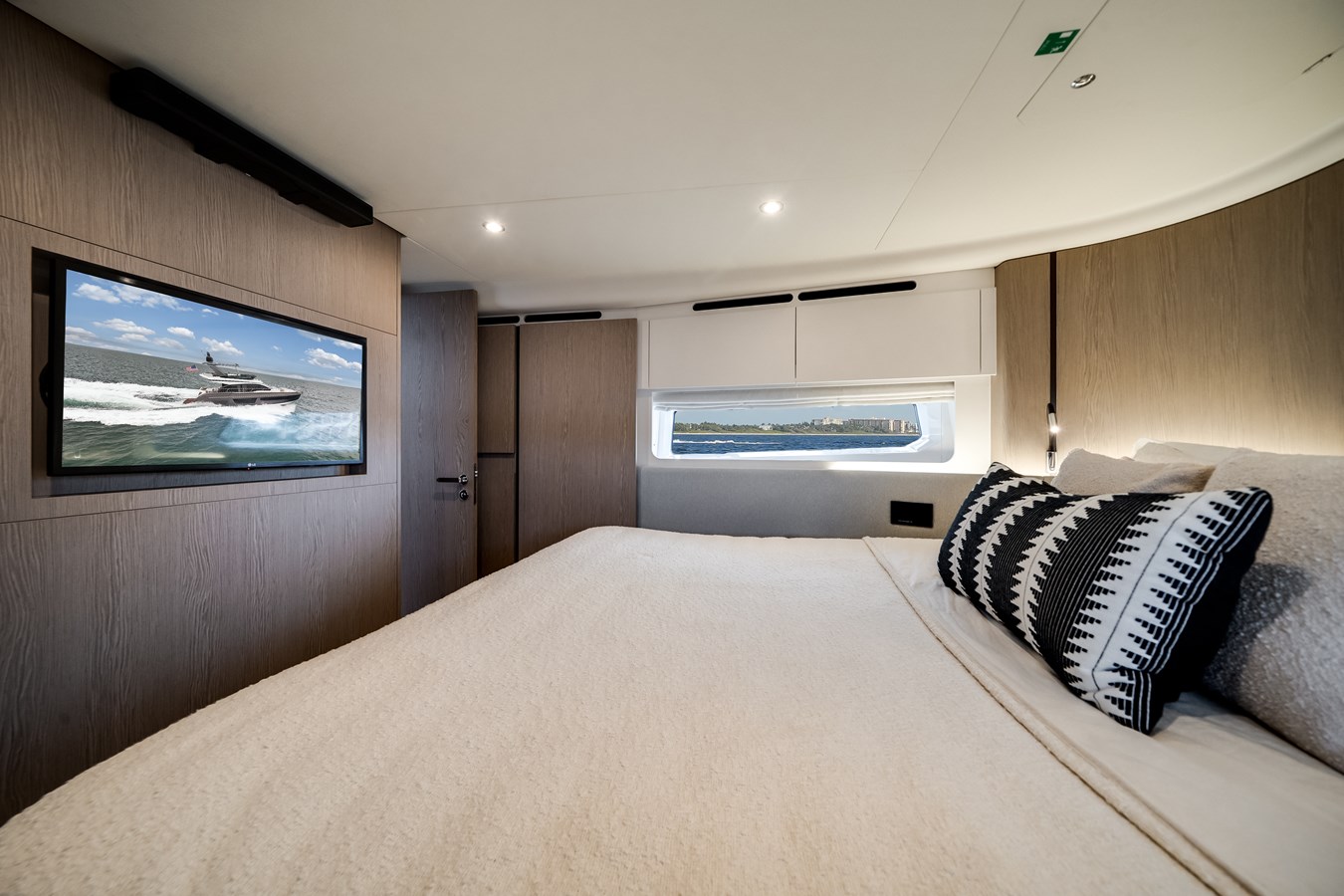 2023 AZIMUT YACHTS "DESTINY" - photo 3