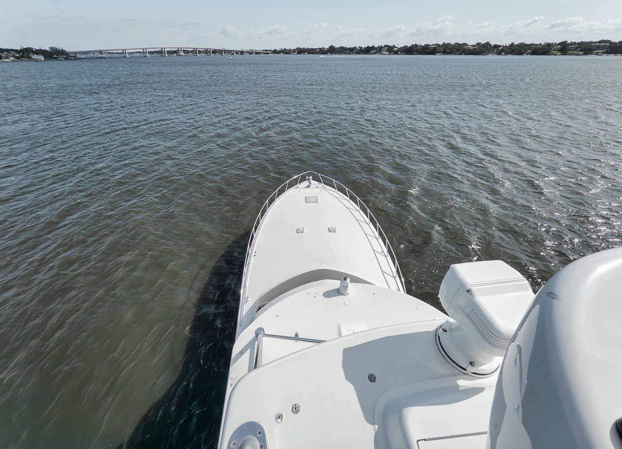 2009 HATTERAS 60GT "EVERMORE" - photo 2