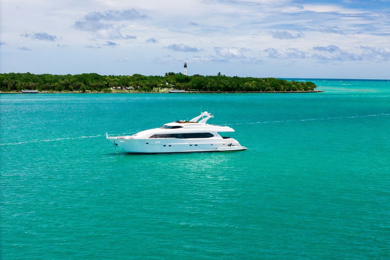 2001 LAZZARA YACHTS 94ft "IV TRANQUILITY - 94 FT LAZZARA MOTORYACHT 2001" - photo 2