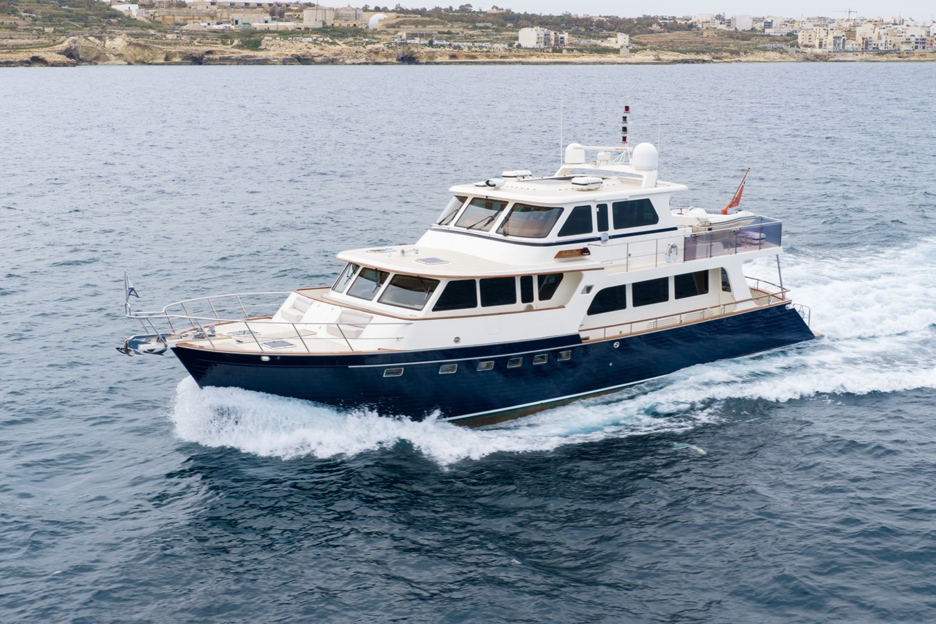 2010 MARLOW YACHTS Explorer 72E-CB "FIDDLERS DREAM" - photo 2