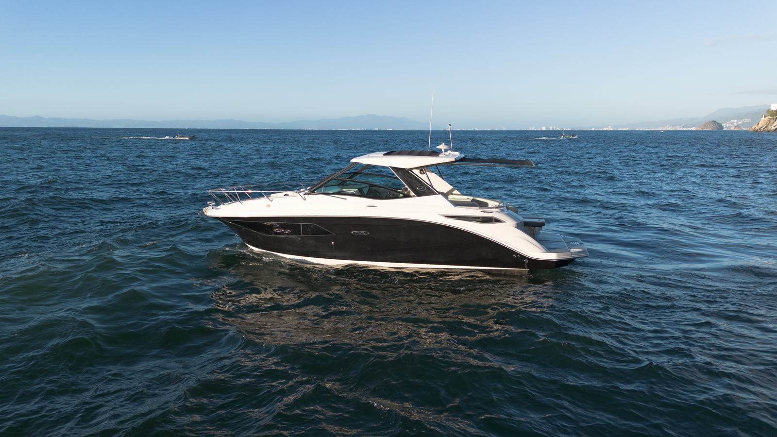 2021 SEA RAY SUNDANCER 320 "MOMENTUM" - photo 1