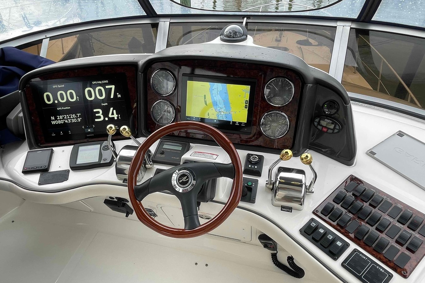 2005 SEA RAY 420 Sedan Bridge "BEIRA MAR" - photo 3