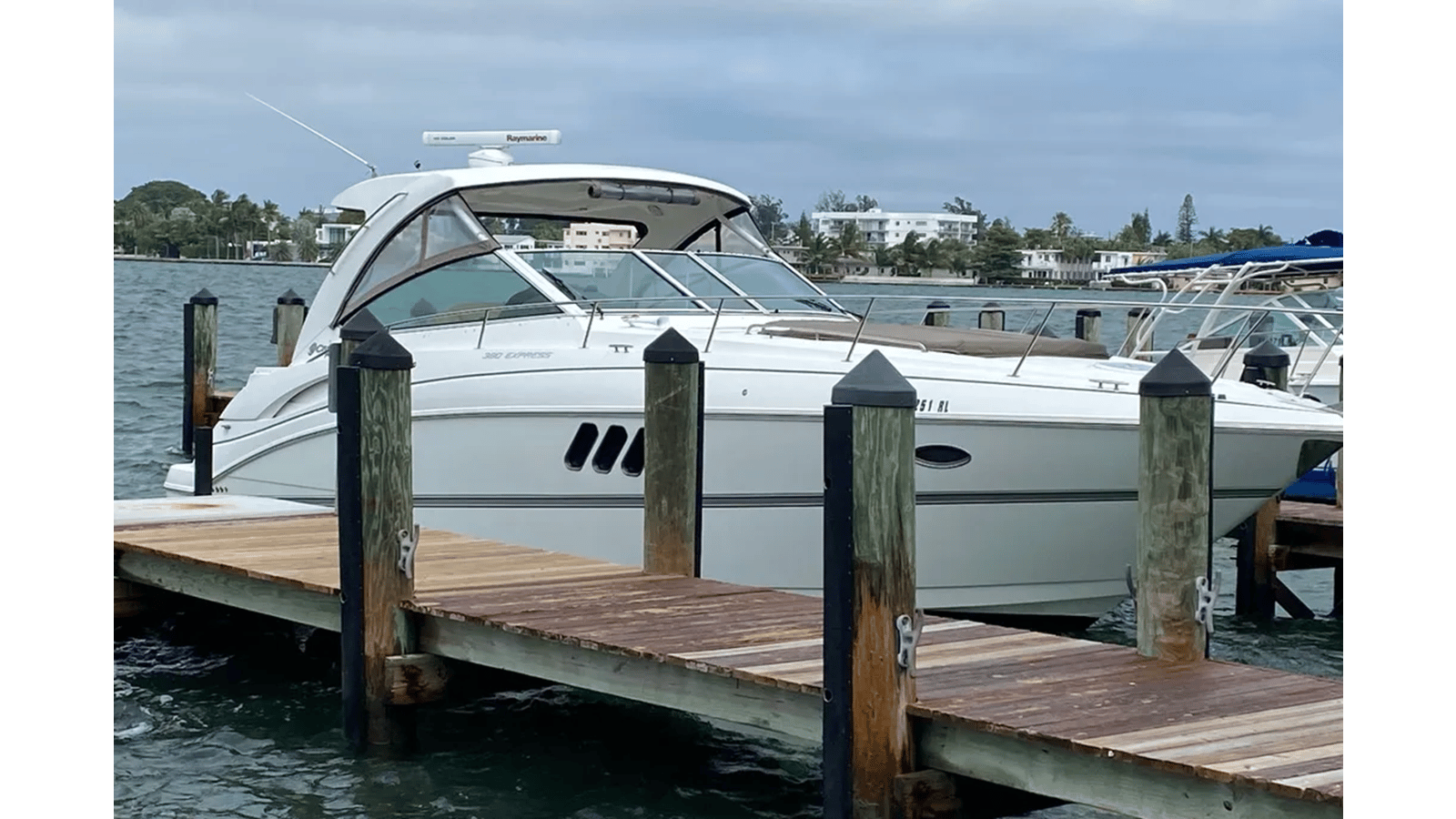 2013 CRUISERS YACHTS 380 Express "2013 CRUISERS YACHTS 380 EXPRESS" - photo 1