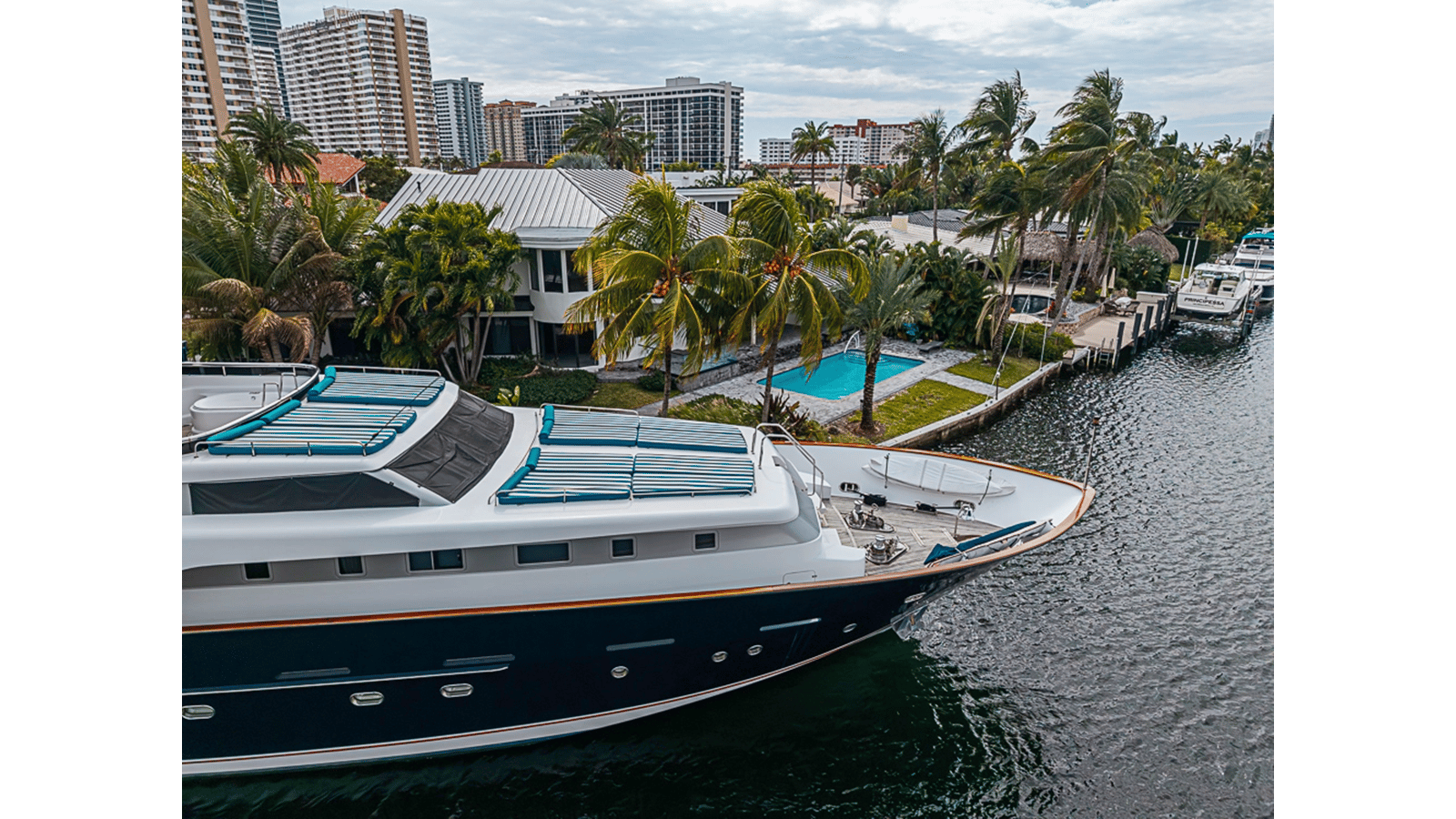 1994 BENETTI YACHTS Trideck "SHALIMAR" - photo 2